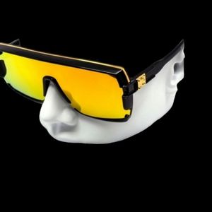 Oversized Square Visor viator Sunglasses.